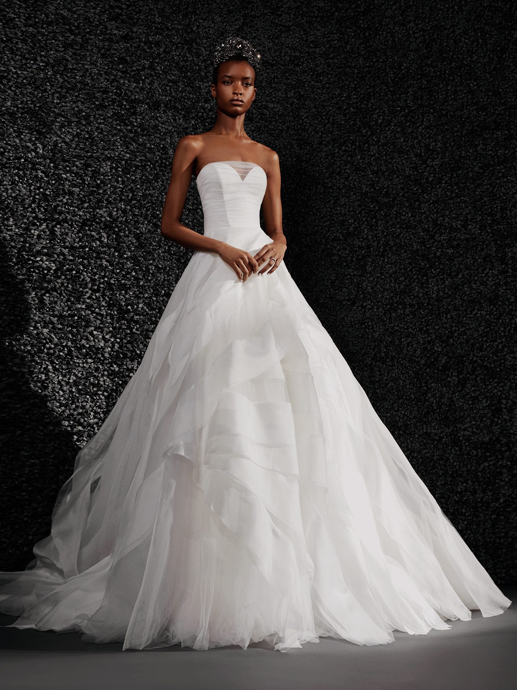 Sleeveless Scoop Neckline Ball Gown Wedding Dress With Beaded Lace And Tulle  Skirt | Kleinfeld Bridal
